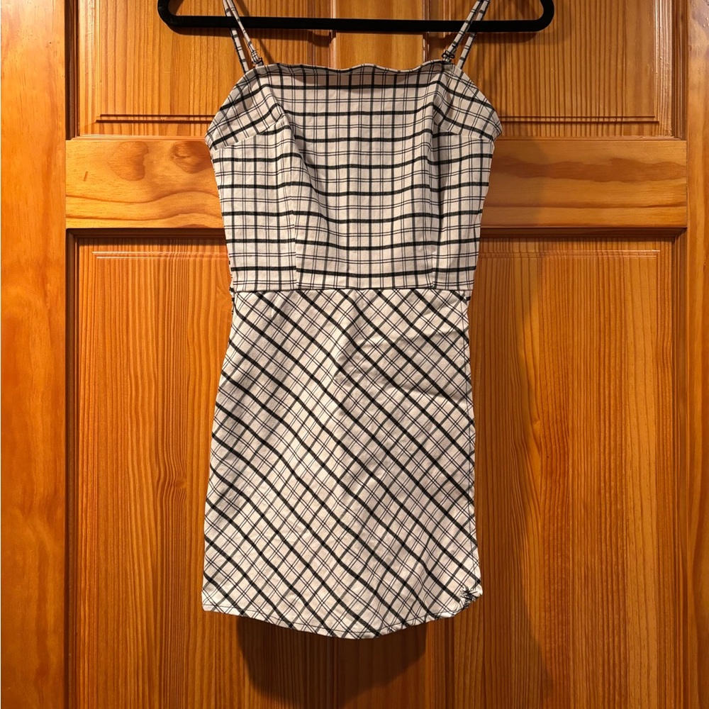 Garage Black and White Spaghetti Strap Sheath Mini Dress